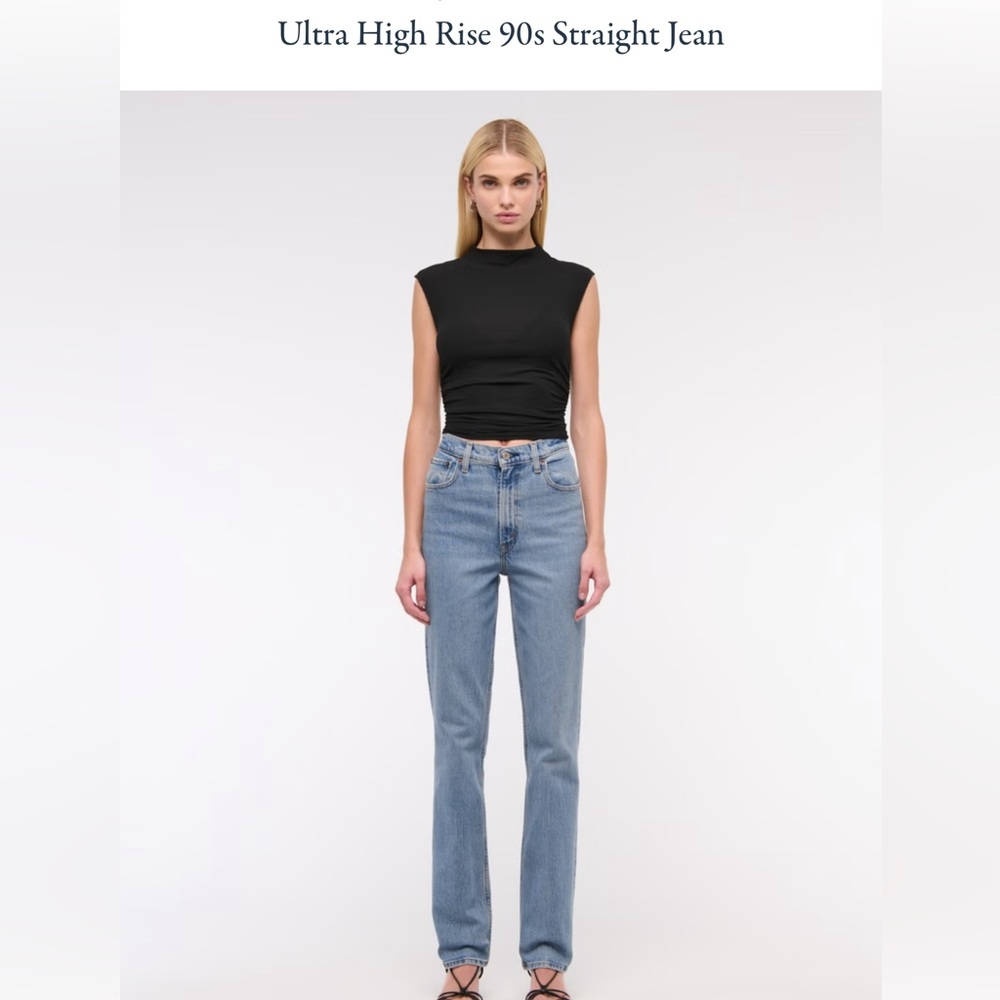 A&F 90’s Straight Jean